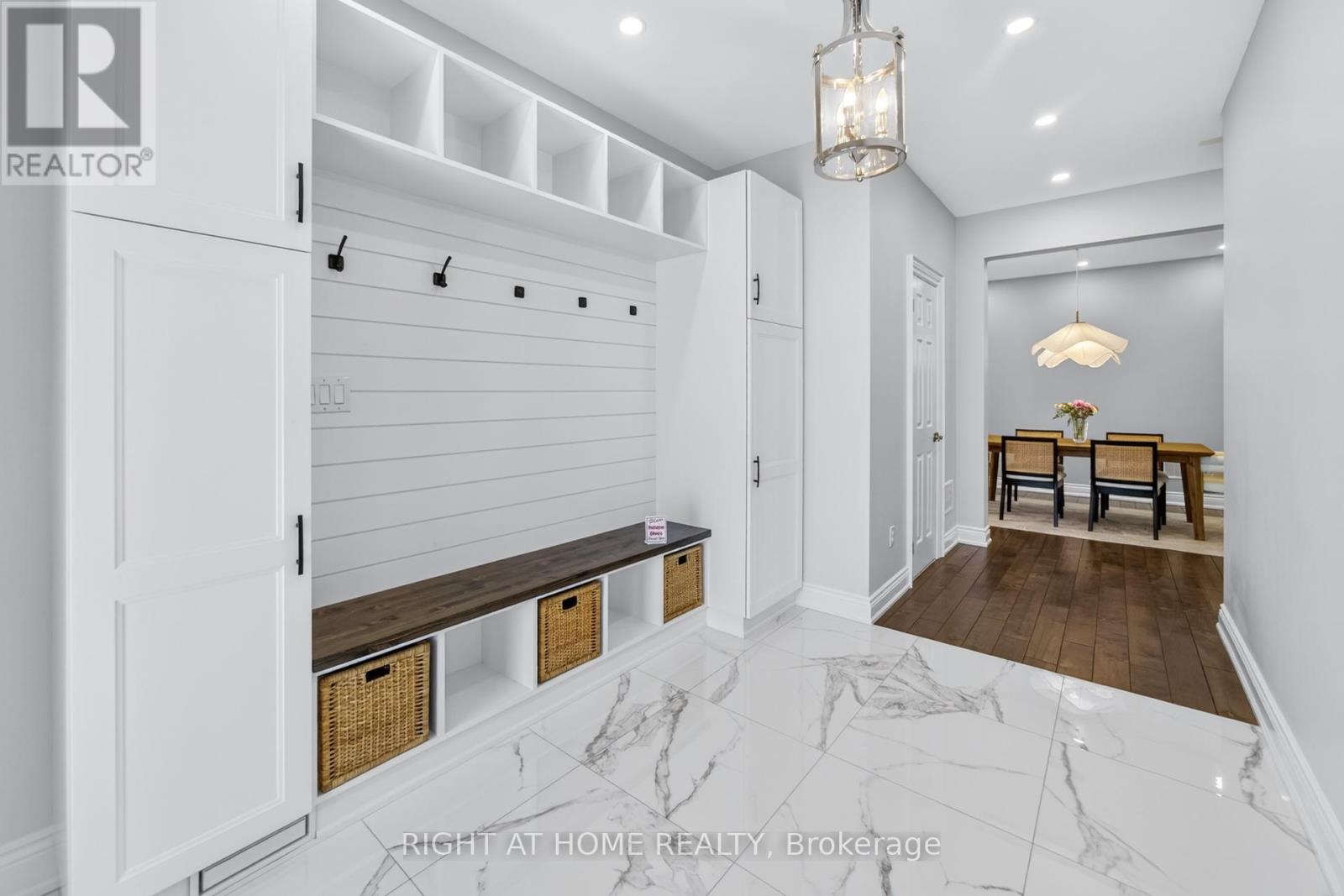 784 Dow Landing, Milton, Ontario  L9T 7P6 - Photo 3 - W12988070