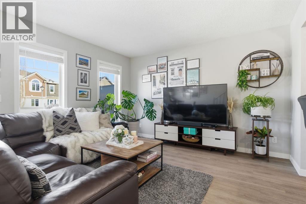 405 Windstone Grove Sw, Airdrie, Alberta  T4B 2P9 - Photo 5 - A2292789