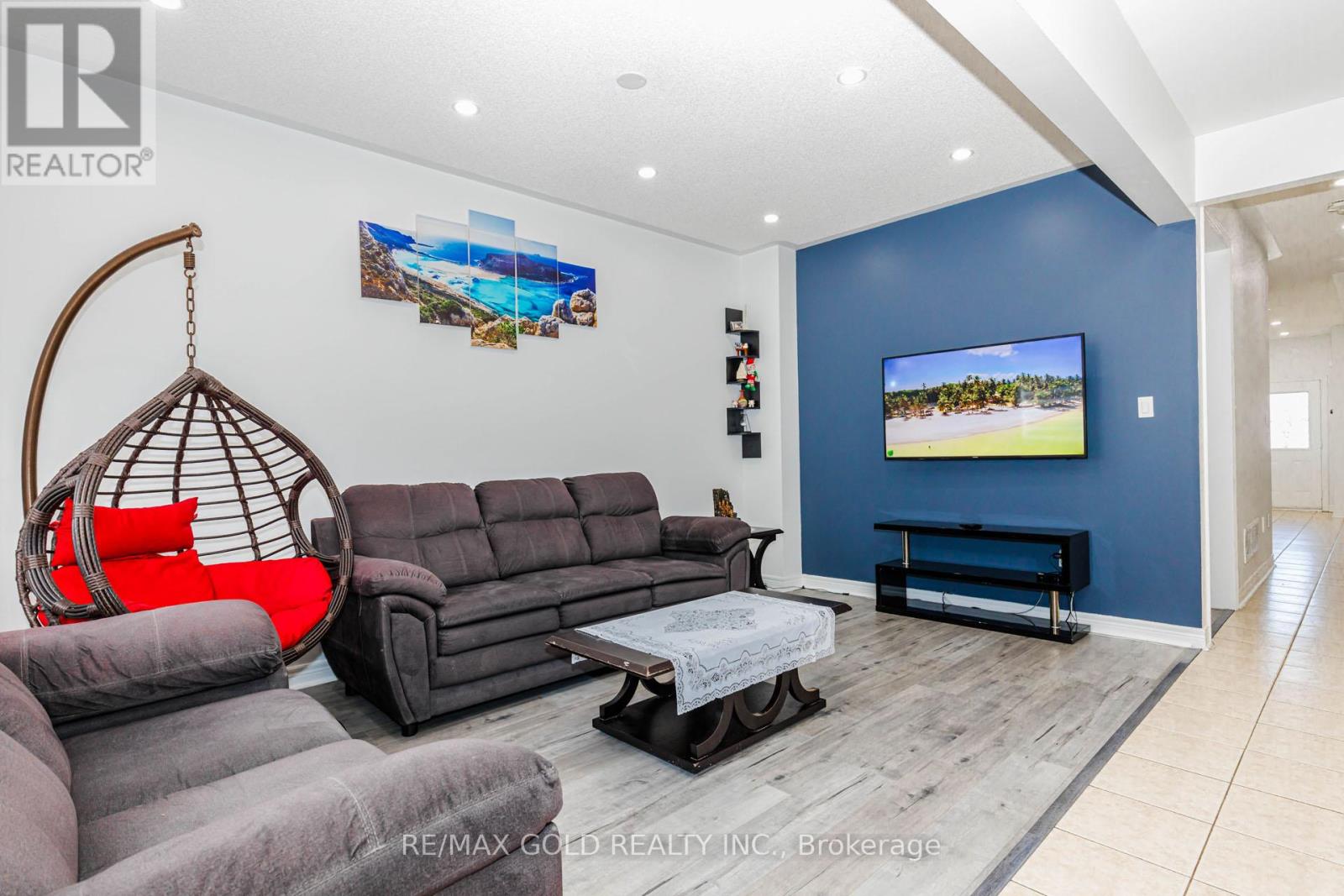 93 Footbridge Crescent, Brampton, Ontario L6R 0T9 - Photo 11 - W12987860