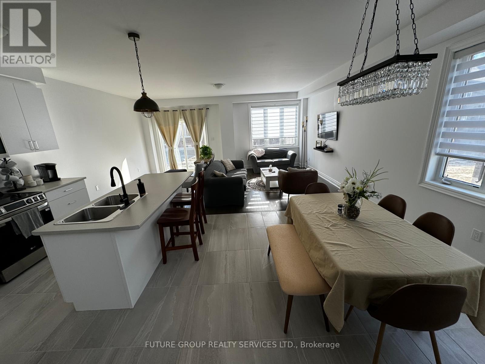 Main Unit - 40 Autumn Drive, Wasaga Beach, Ontario  L0M 1S0 - Photo 6 - S12987916