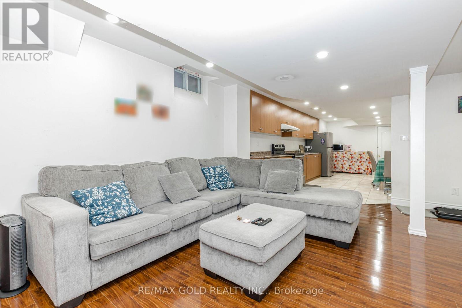 93 Footbridge Crescent, Brampton, Ontario L6R 0T9 - Photo 40 - W12987860