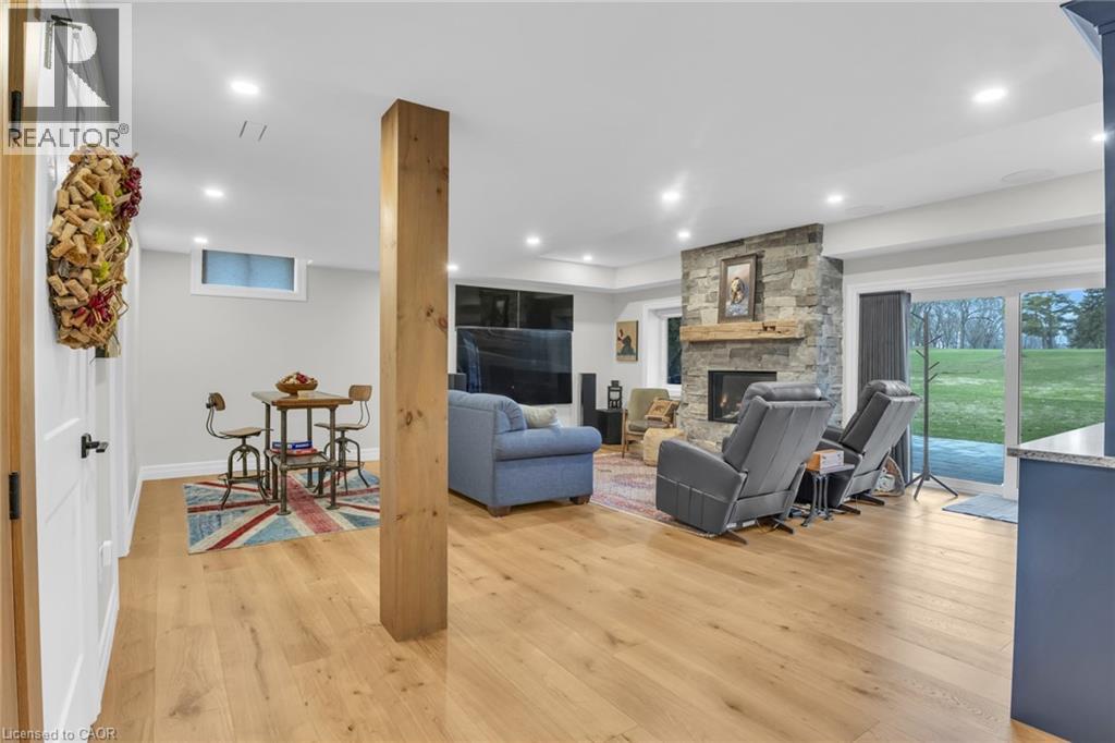 250 Stanley Drive, Waterloo, Ontario  N2L 1H8 - Photo 28 - 40818281