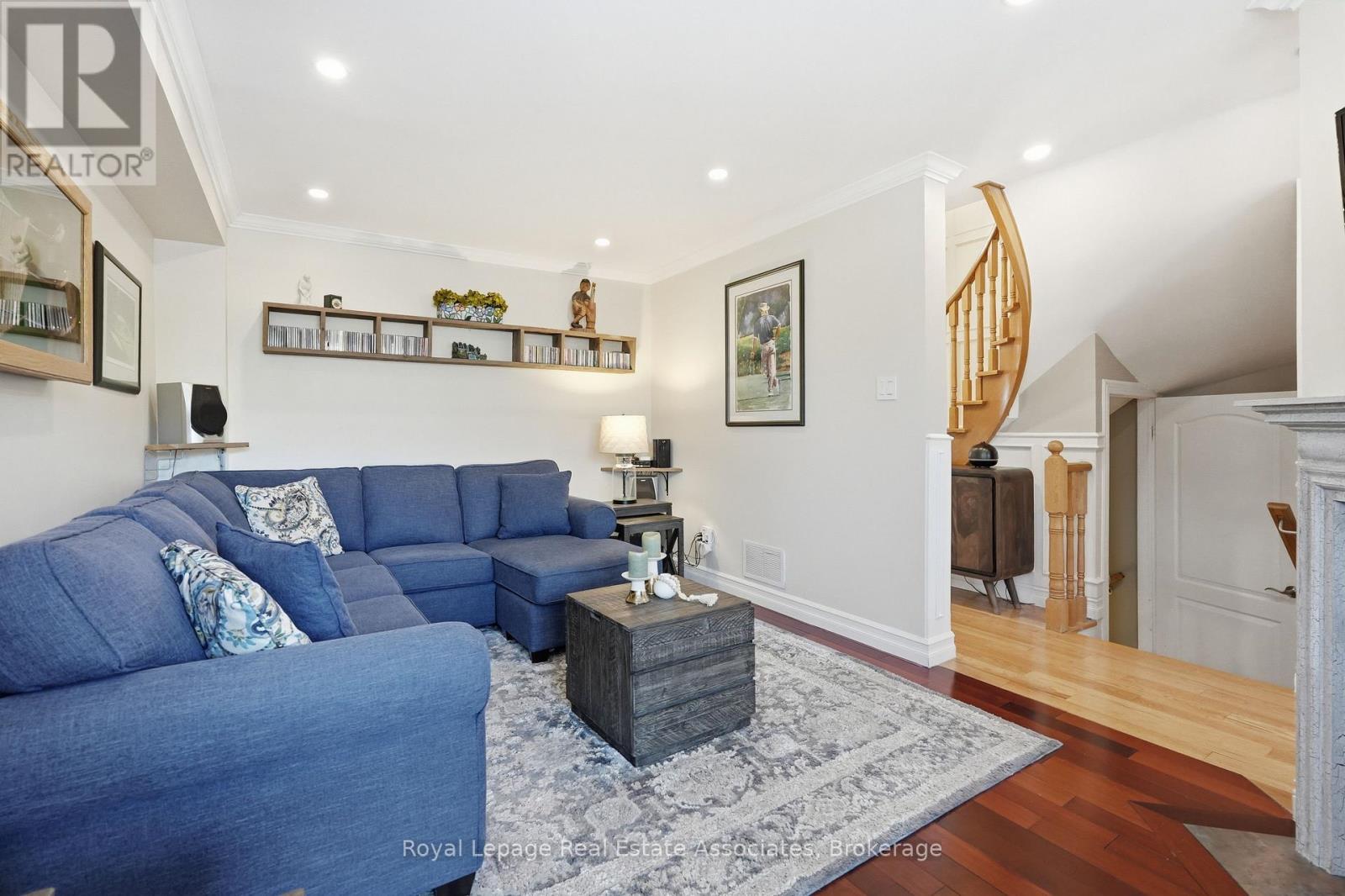 48 Chester Crescent, Halton Hills, Ontario  L7G 5W5 - Photo 12 - W12972914