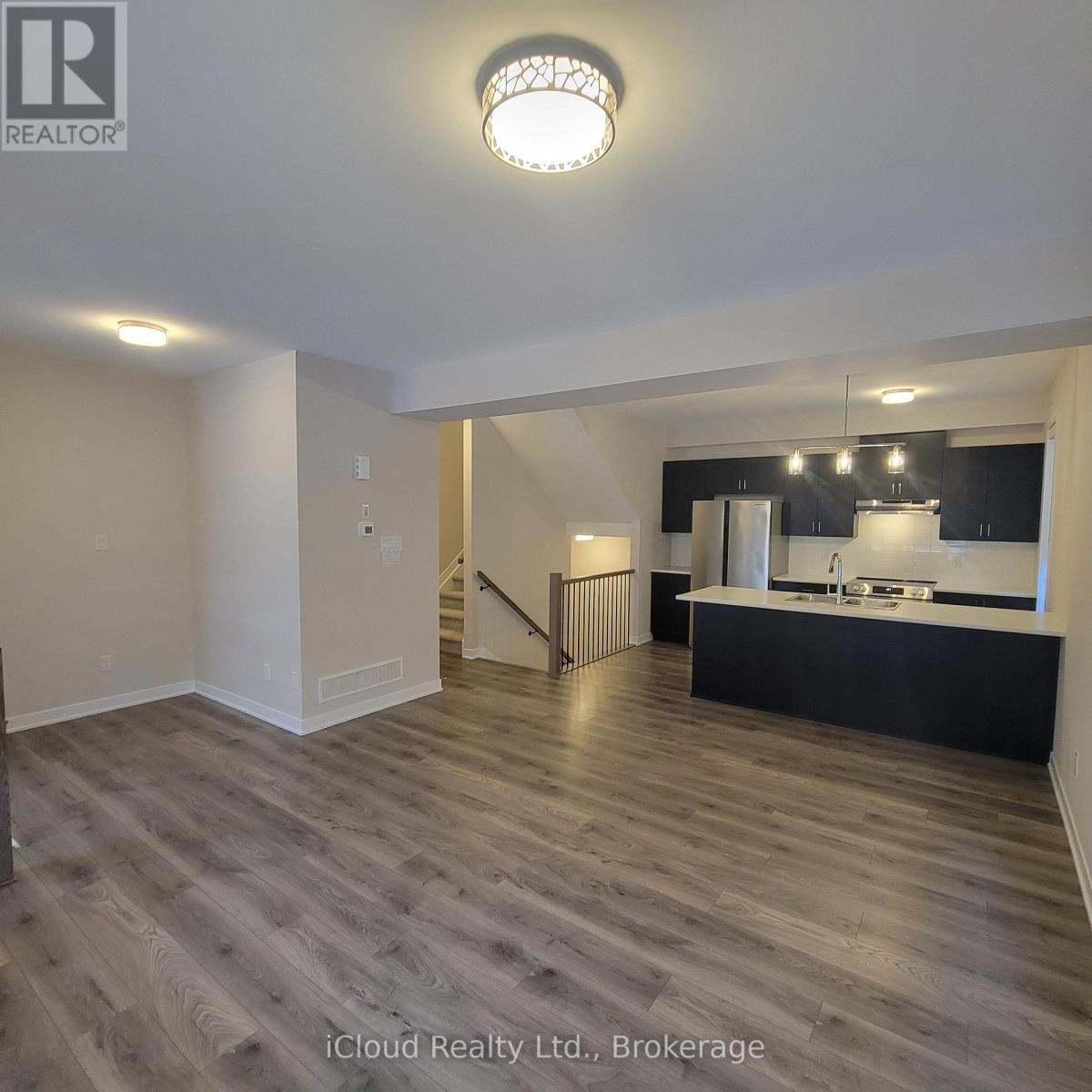 318 Catsfoot Walk, Ottawa, Ontario  K2J 7G9 - Photo 6 - X12934298