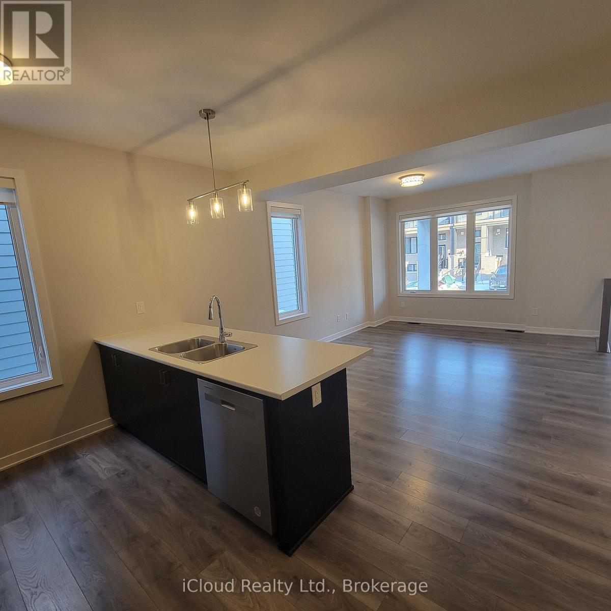 318 Catsfoot Walk, Ottawa, Ontario  K2J 7G9 - Photo 9 - X12934298