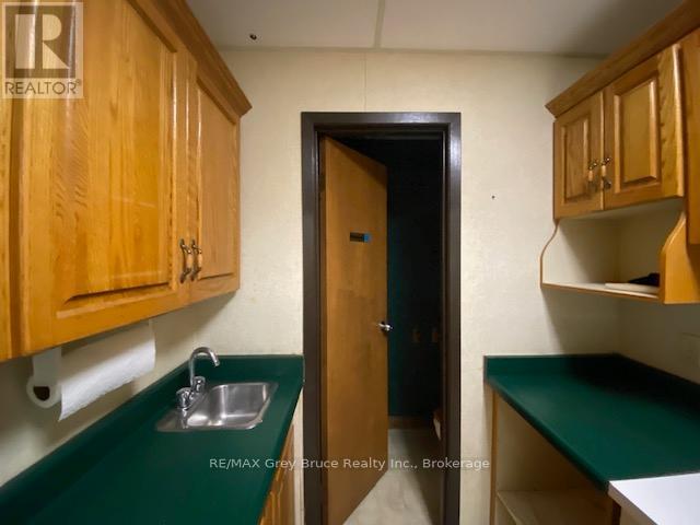 153 8th Street E, Owen Sound, Ontario  N4K 2C6 - Photo 2 - X12988106