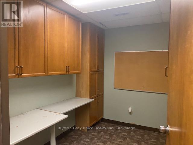 153 8th Street E, Owen Sound, Ontario  N4K 2C6 - Photo 3 - X12988106