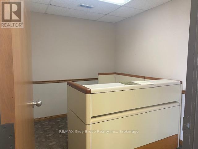 153 8th Street E, Owen Sound, Ontario  N4K 2C6 - Photo 7 - X12988106