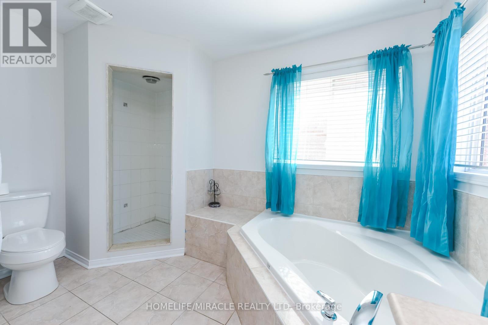 114 Edenbrook Hill Drive, Brampton, Ontario  L7A 2P2 - Photo 23 - W12987264