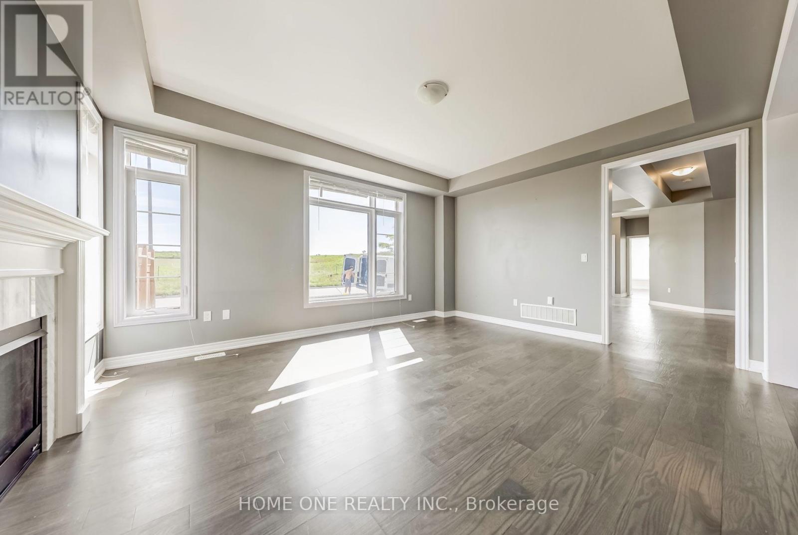 51 Eastgrove Square, East Gwillimbury, Ontario  L9N 0R3 - Photo 10 - N12988122