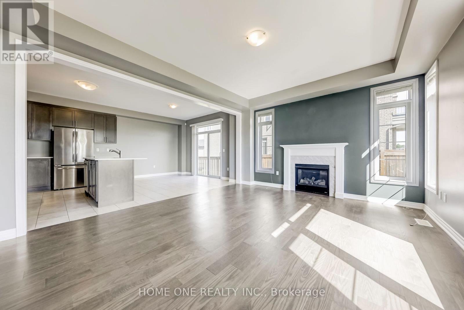 51 Eastgrove Square, East Gwillimbury, Ontario  L9N 0R3 - Photo 12 - N12988122