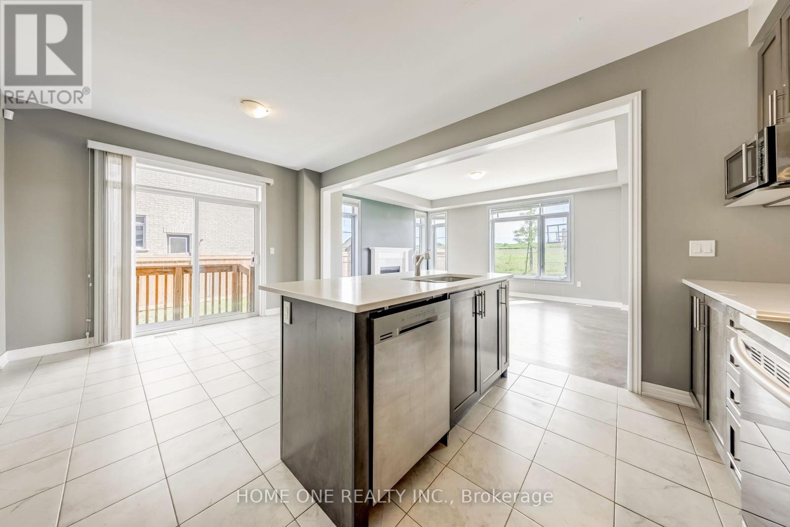 51 Eastgrove Square, East Gwillimbury, Ontario  L9N 0R3 - Photo 15 - N12988122