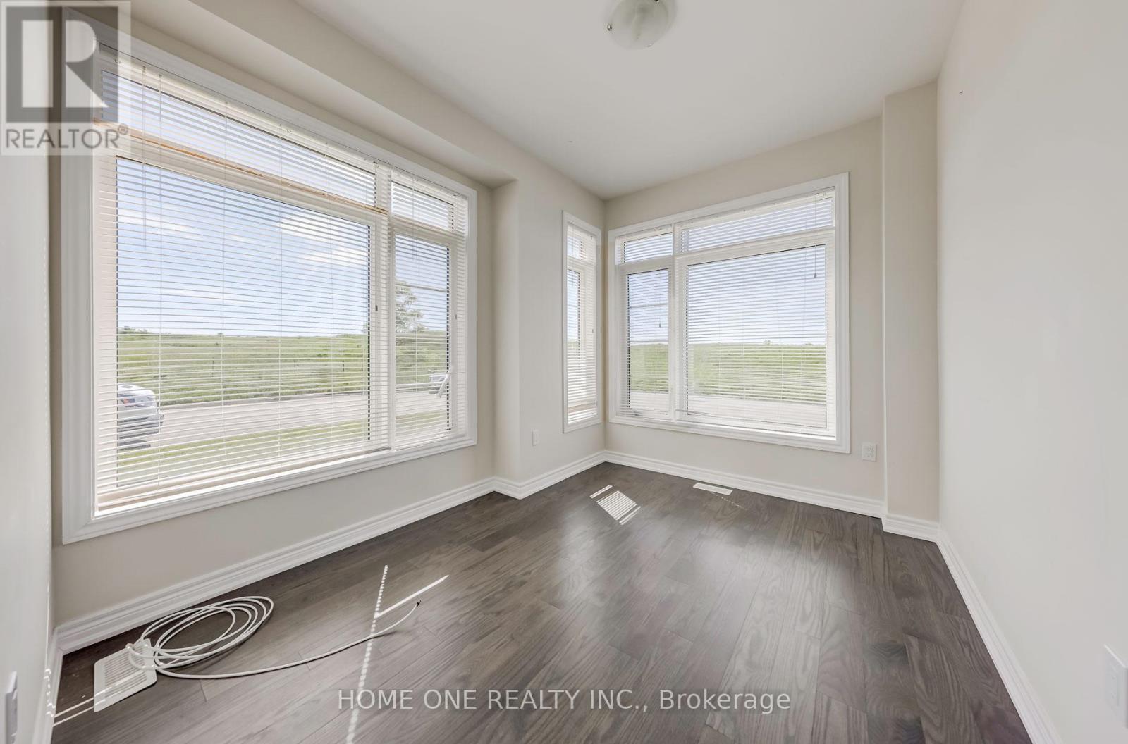 51 Eastgrove Square, East Gwillimbury, Ontario  L9N 0R3 - Photo 19 - N12988122