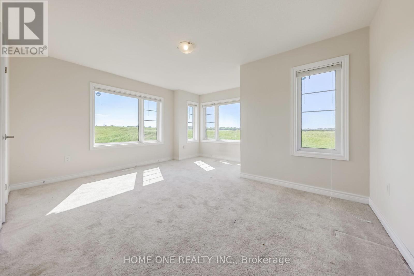 51 Eastgrove Square, East Gwillimbury, Ontario  L9N 0R3 - Photo 23 - N12988122