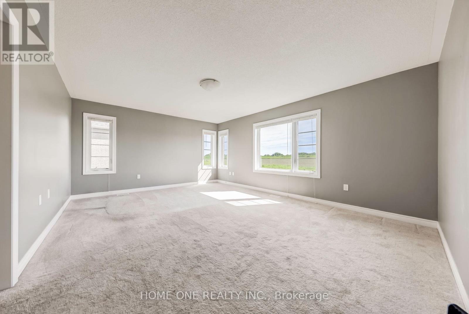 51 Eastgrove Square, East Gwillimbury, Ontario  L9N 0R3 - Photo 28 - N12988122