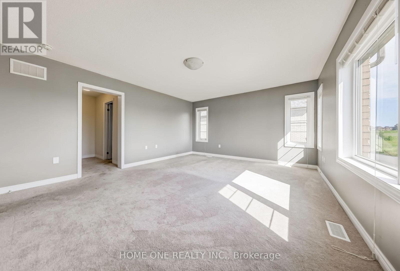 51 Eastgrove Square, East Gwillimbury, Ontario  L9N 0R3 - Photo 29 - N12988122