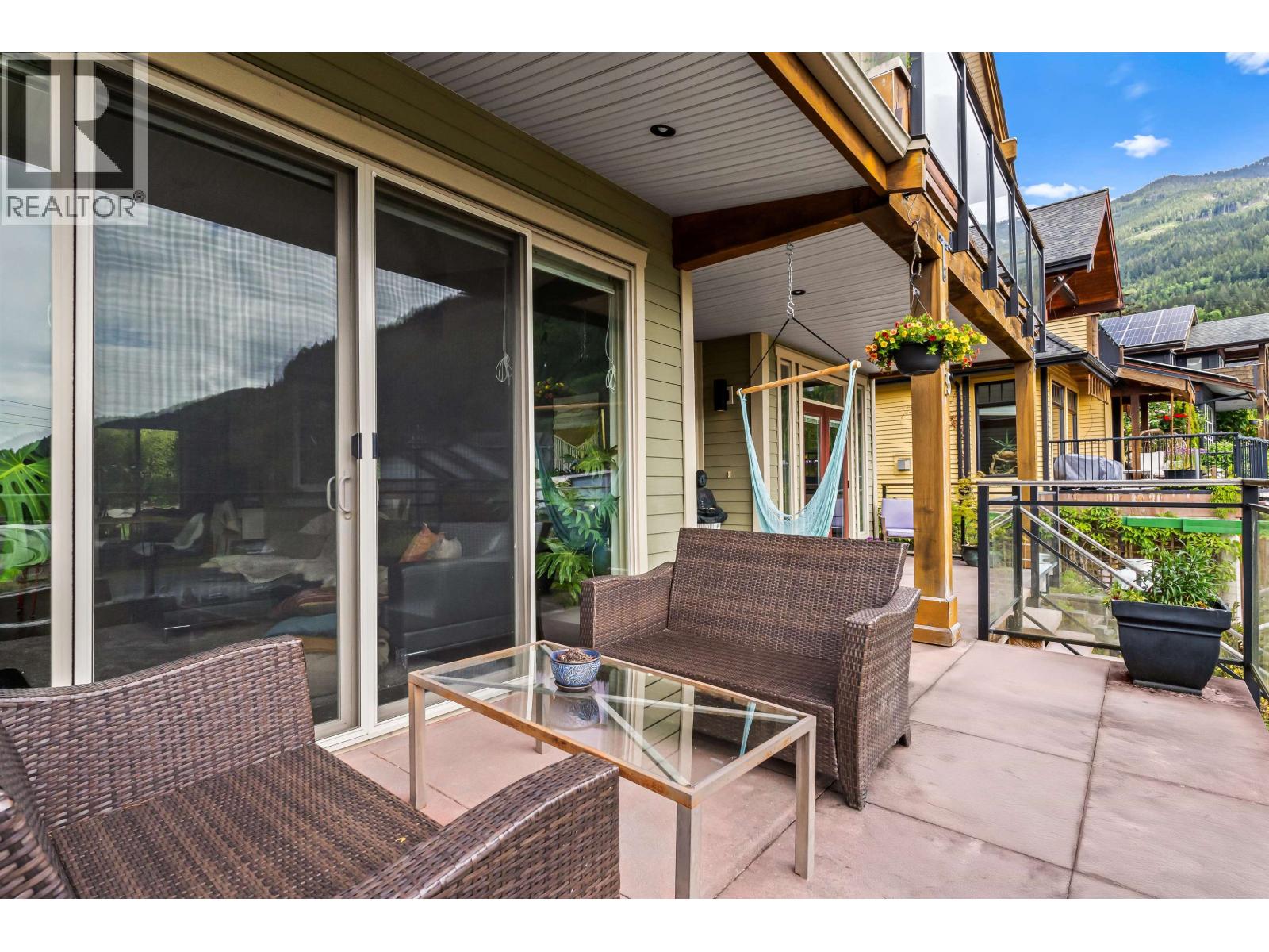 915 Thistle Place, Squamish, British Columbia  V0N 1J0 - Photo 21 - R3110150