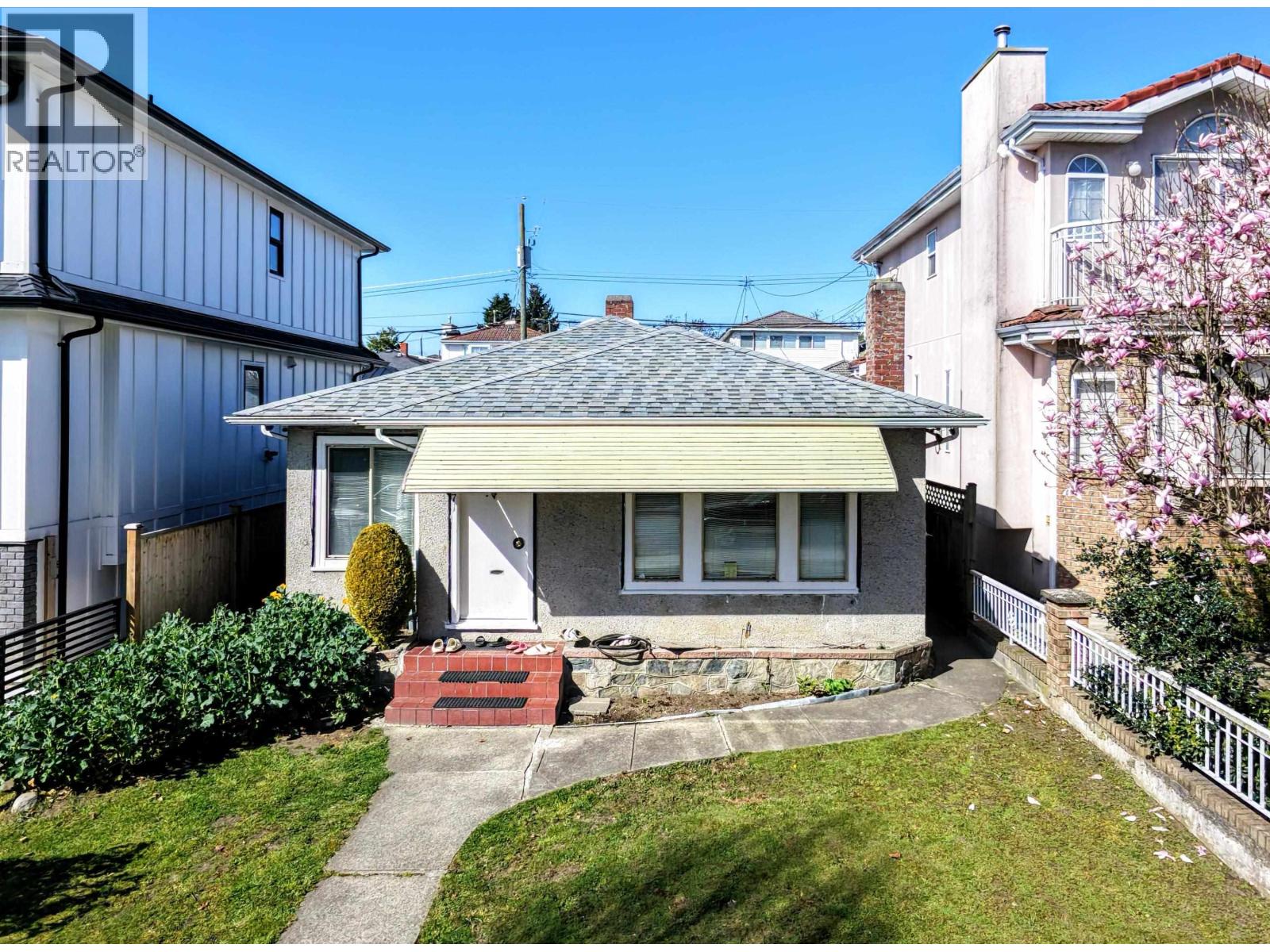 571 E 57TH AVENUE, Vancouver, British Columbia