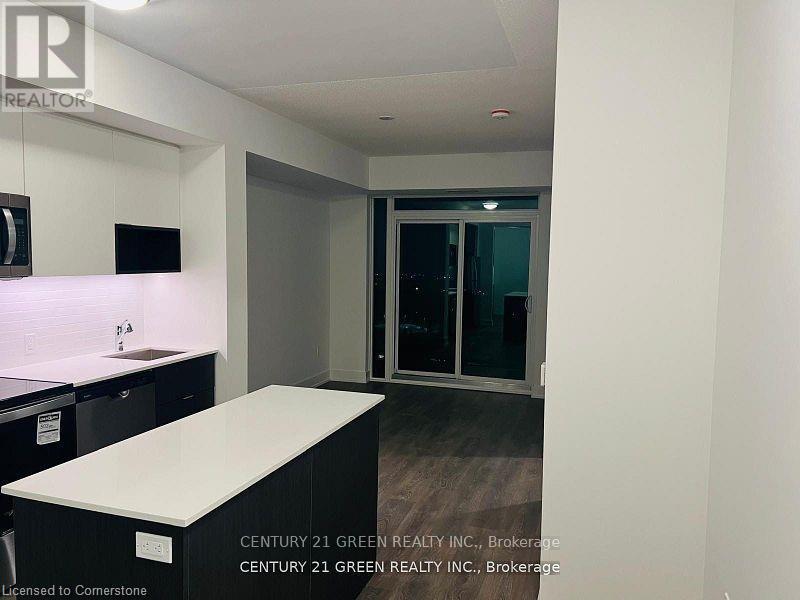 2105 - 202 Burnhamthorpe Road E, Mississauga, Ontario  L5A 0B2 - Photo 9 - W12935660