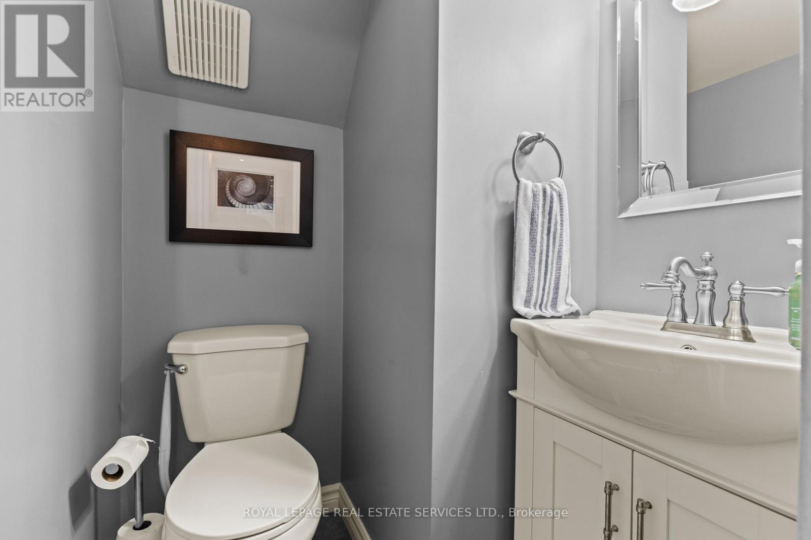 5 - 2303 Marine Drive, Oakville, Ontario  L6L 1C2 - Photo 8 - W12988120