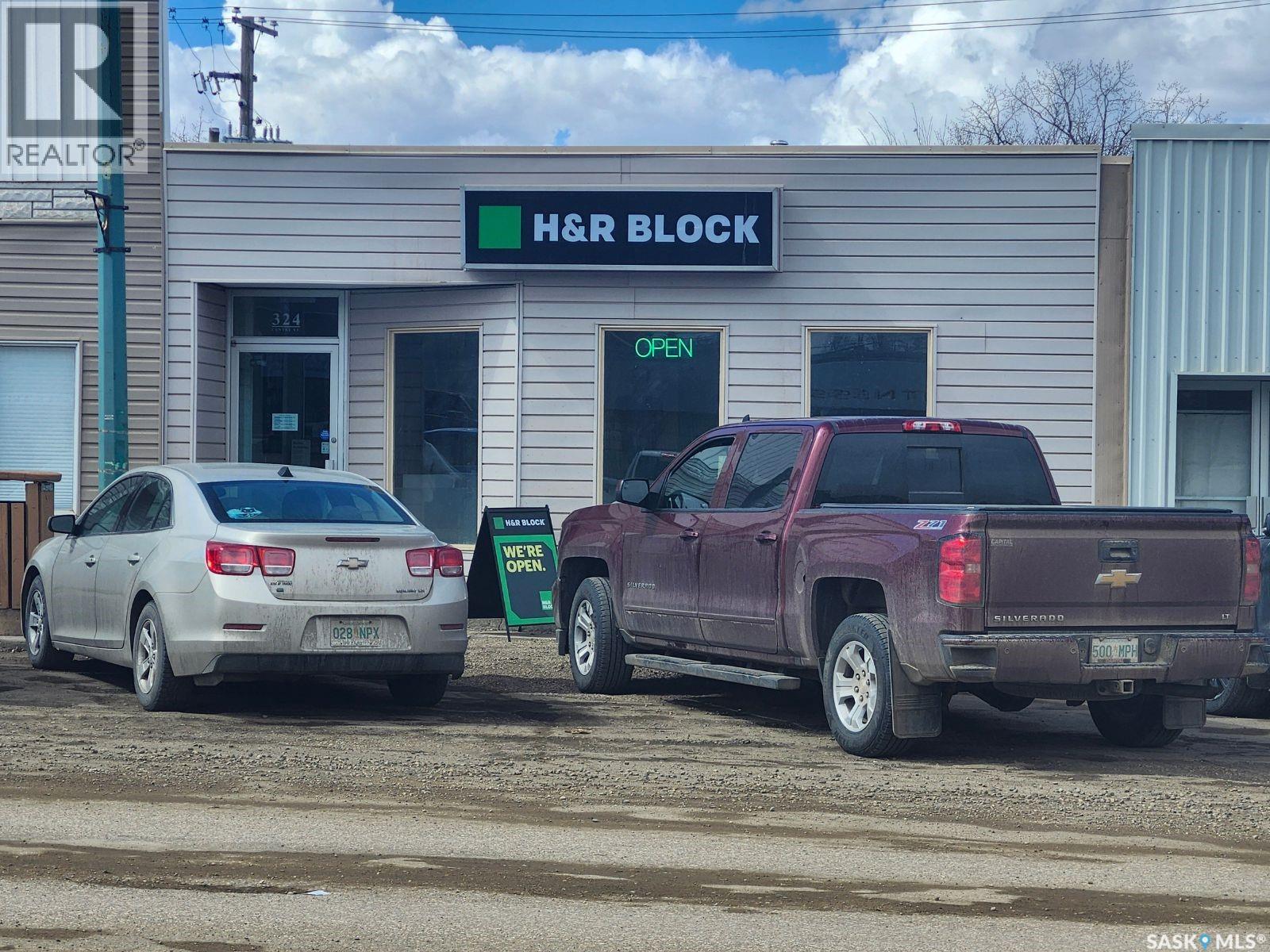 324 Centre STREET, Assiniboia, Saskatchewan