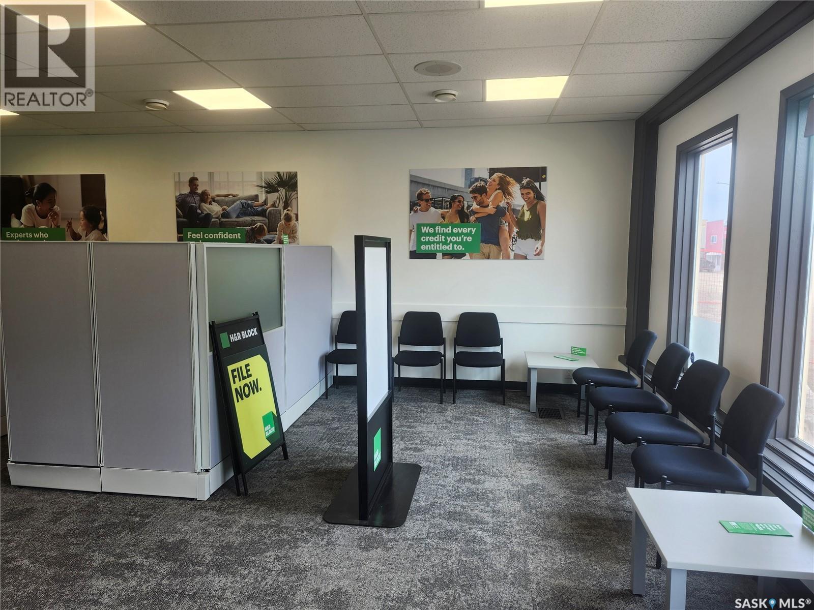 324 Centre Street, Assiniboia, Saskatchewan  S0H 0B0 - Photo 3 - SK032536