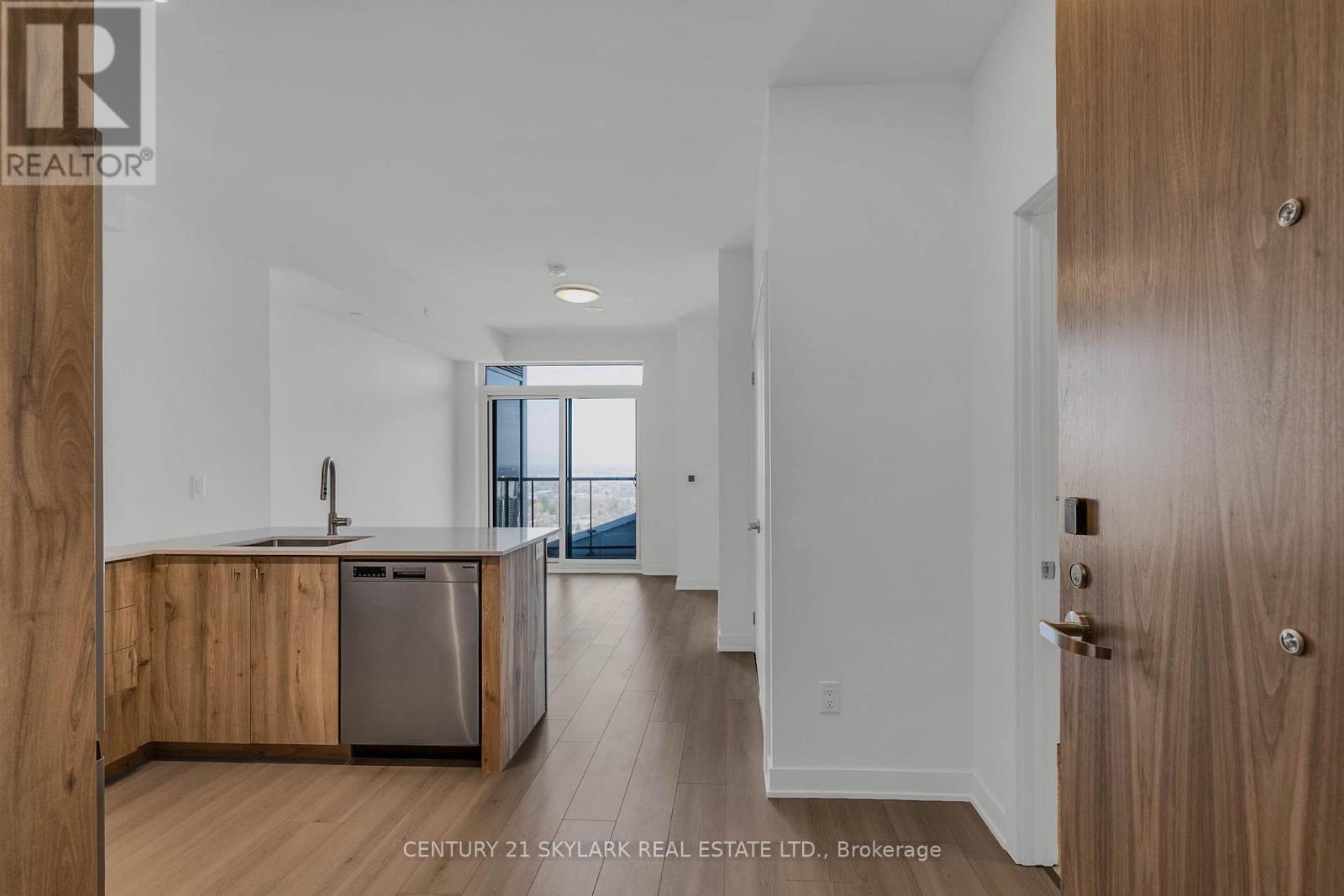 3011 - 25 Wellington Street, Kitchener, Ontario  N2G 0G5 - Photo 2 - X12988104