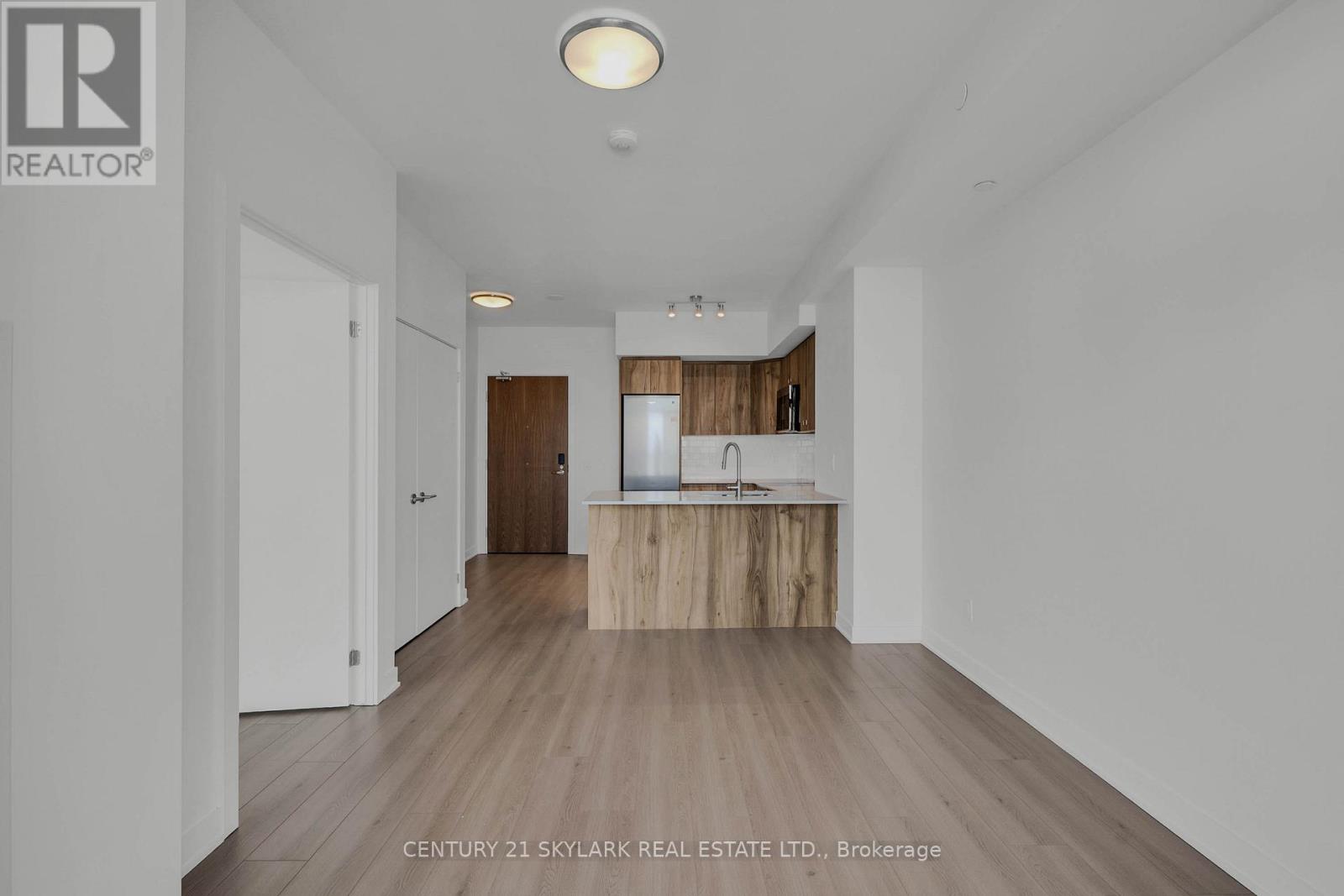 3011 - 25 Wellington Street, Kitchener, Ontario  N2G 0G5 - Photo 4 - X12988104