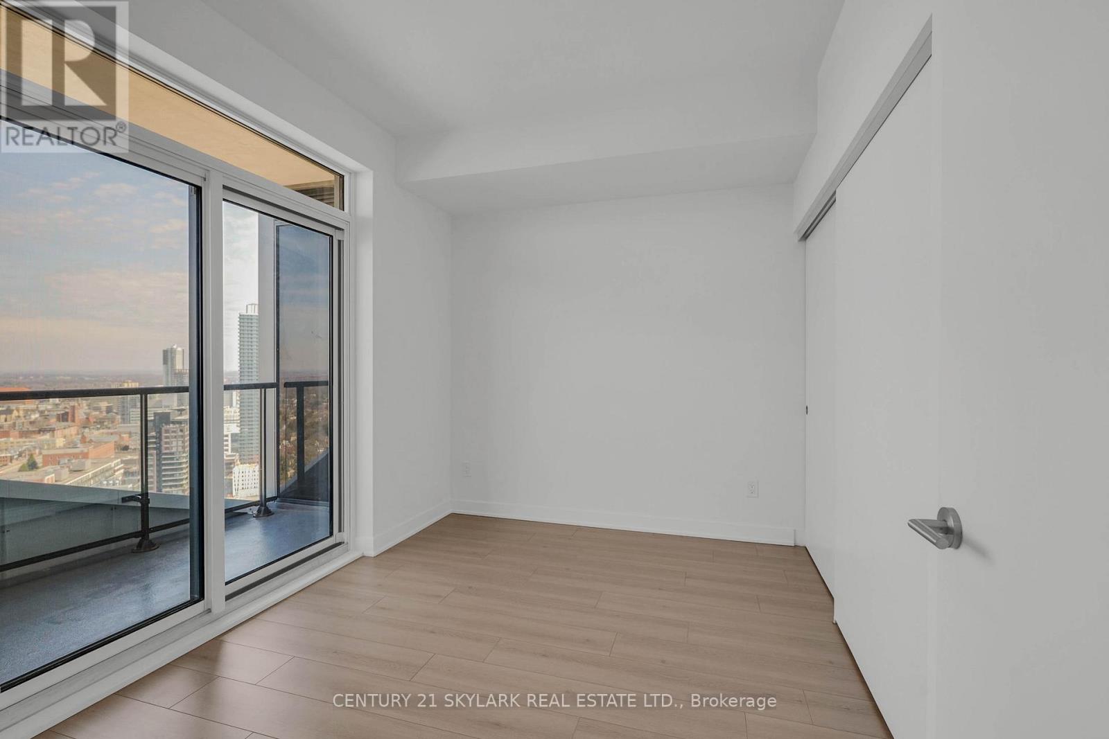 3011 - 25 Wellington Street, Kitchener, Ontario  N2G 0G5 - Photo 9 - X12988104