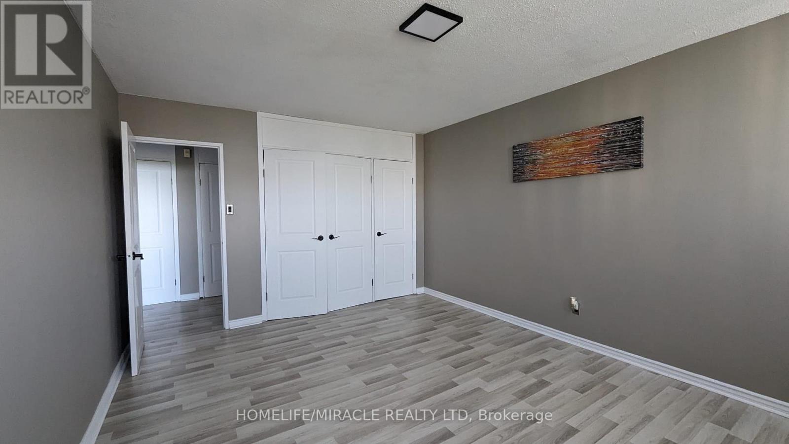 907 - 215 Glenridge Avenue, St. Catharines, Ontario  L2T 3J7 - Photo 10 - X12988118