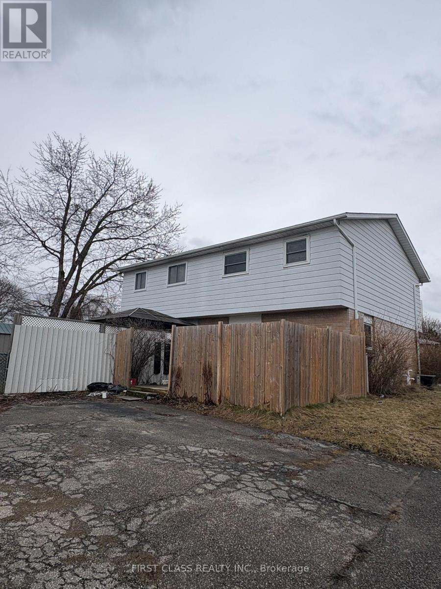 701 Leeder Court, Newmarket, Ontario  L3Y 5A8 - Photo 12 - N12894104