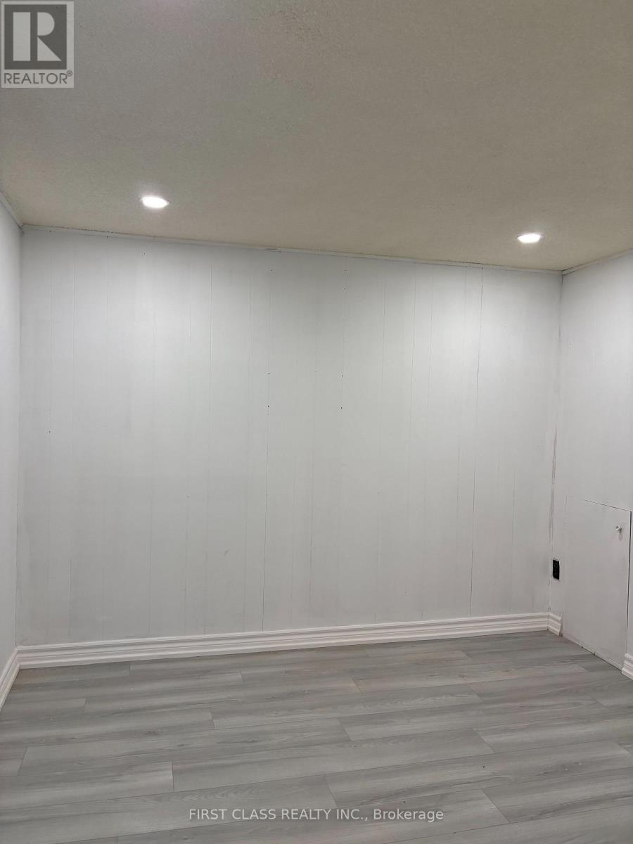 701 Leeder Court, Newmarket, Ontario  L3Y 5A8 - Photo 7 - N12894104