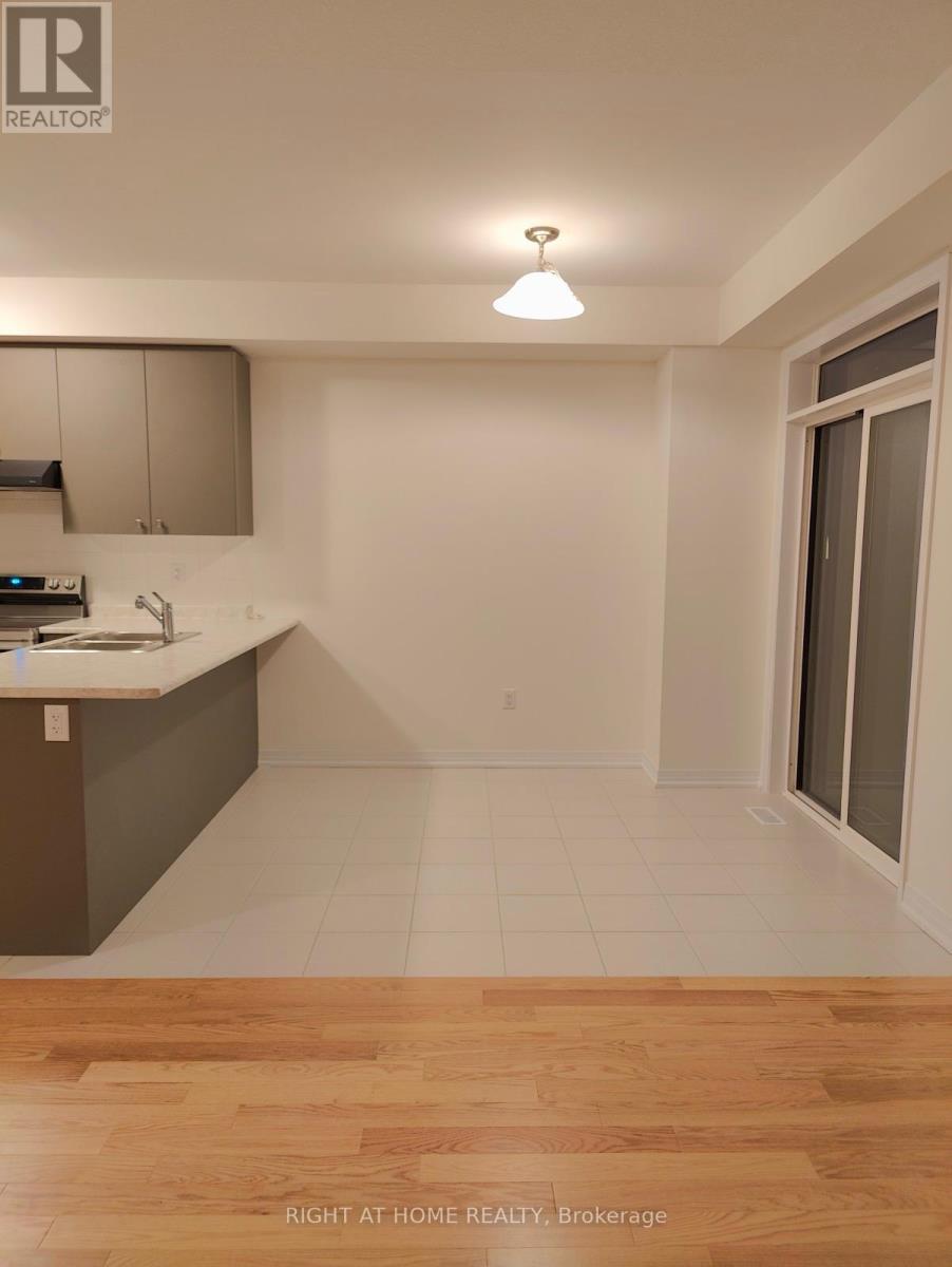 115 Brighton Lane, Thorold, Ontario  L2V 0N7 - Photo 3 - X12978262