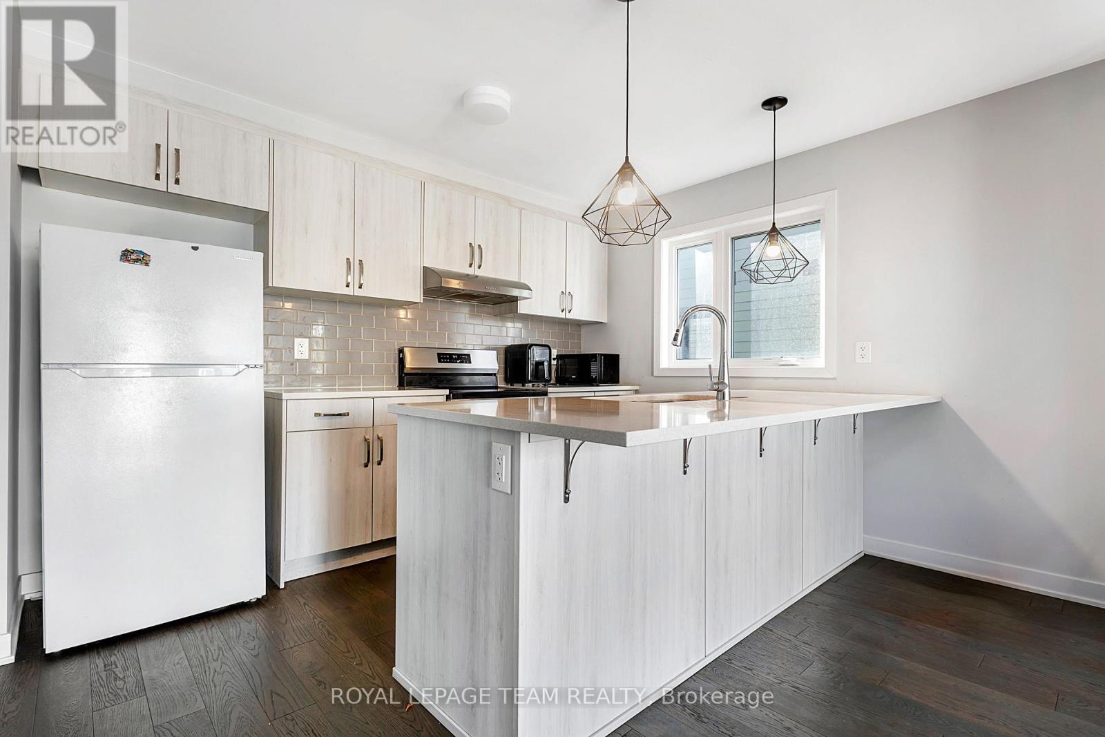 30 Pyrite Private, Ottawa, Ontario  K2J 7J5 - Photo 7 - X12988142