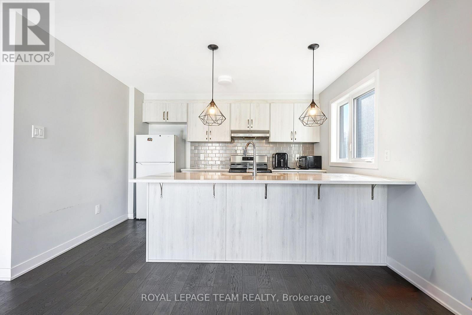 30 Pyrite Private, Ottawa, Ontario  K2J 7J5 - Photo 8 - X12988142