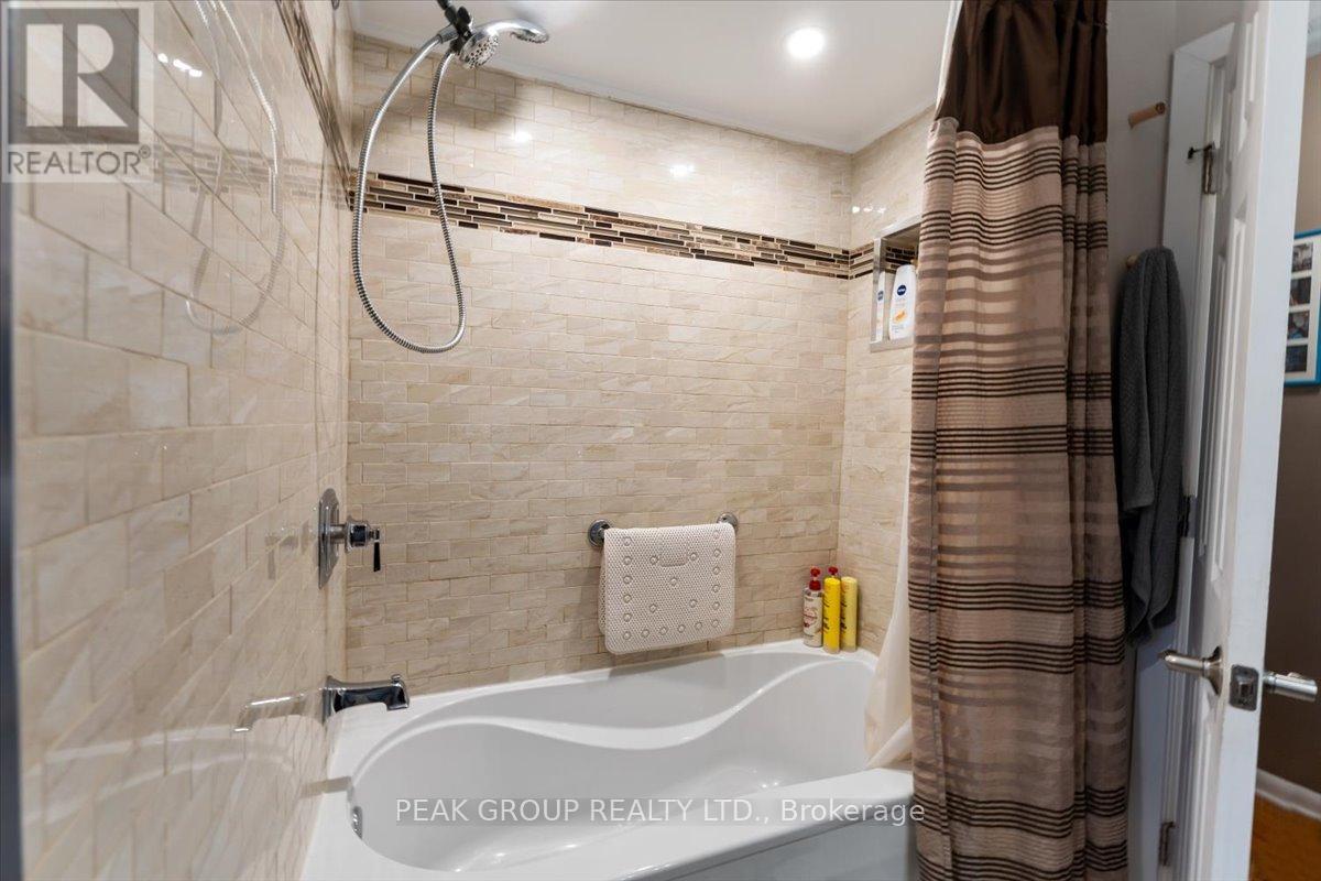 18 Karen Crescent, Welland, Ontario  L3C 2Y6 - Photo 11 - X12988178