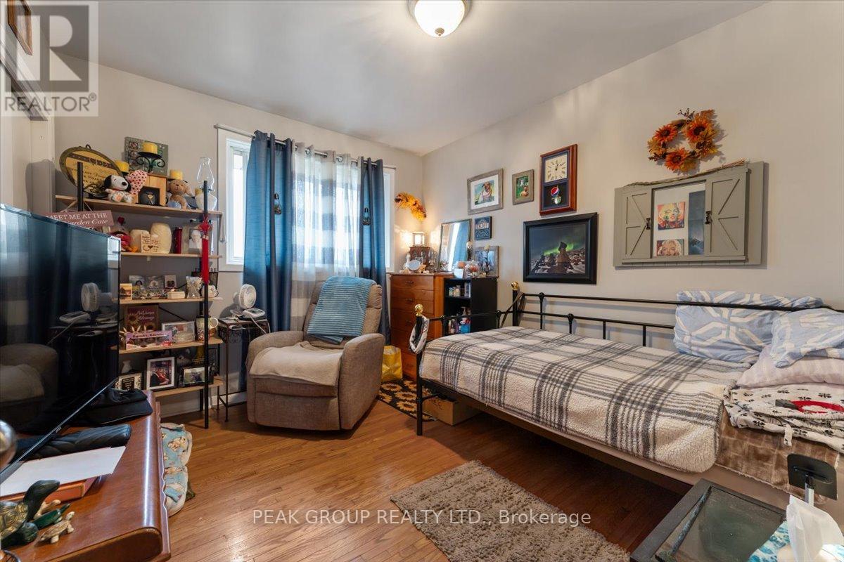 18 Karen Crescent, Welland, Ontario  L3C 2Y6 - Photo 9 - X12988178