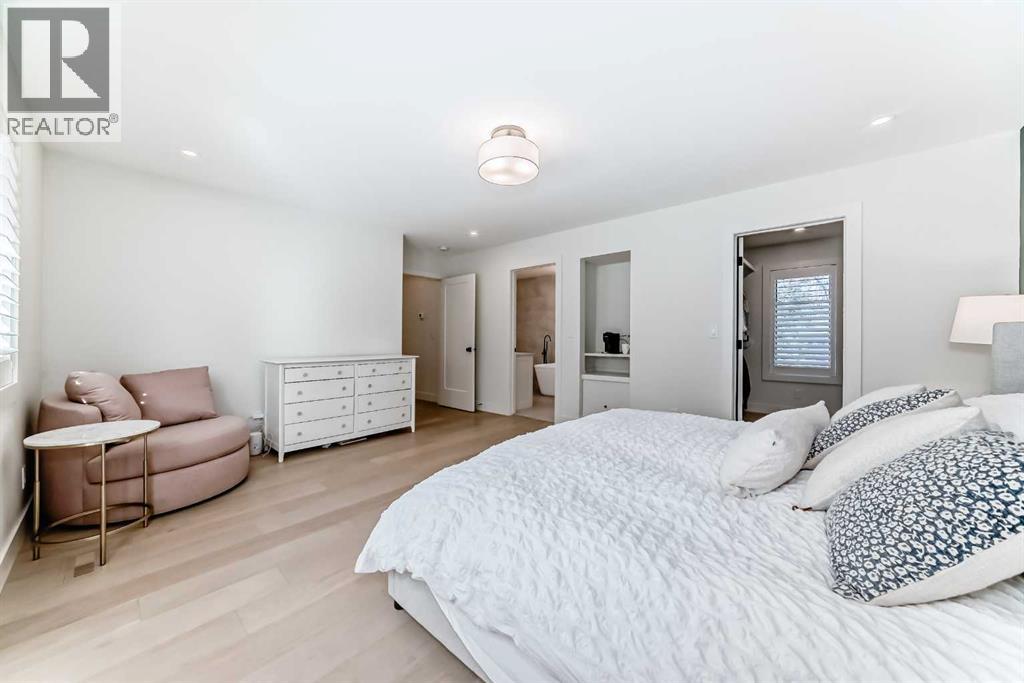 6303 Louise Road SW, Calgary, Alberta  T3E 5V3 - Photo 17 - A2299881