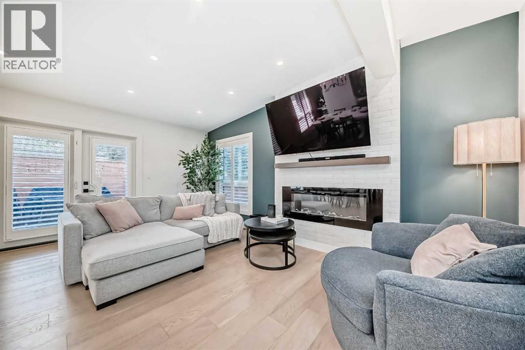 6303 Louise Road SW, Calgary, Alberta  T3E 5V3 - Photo 12 - A2299881