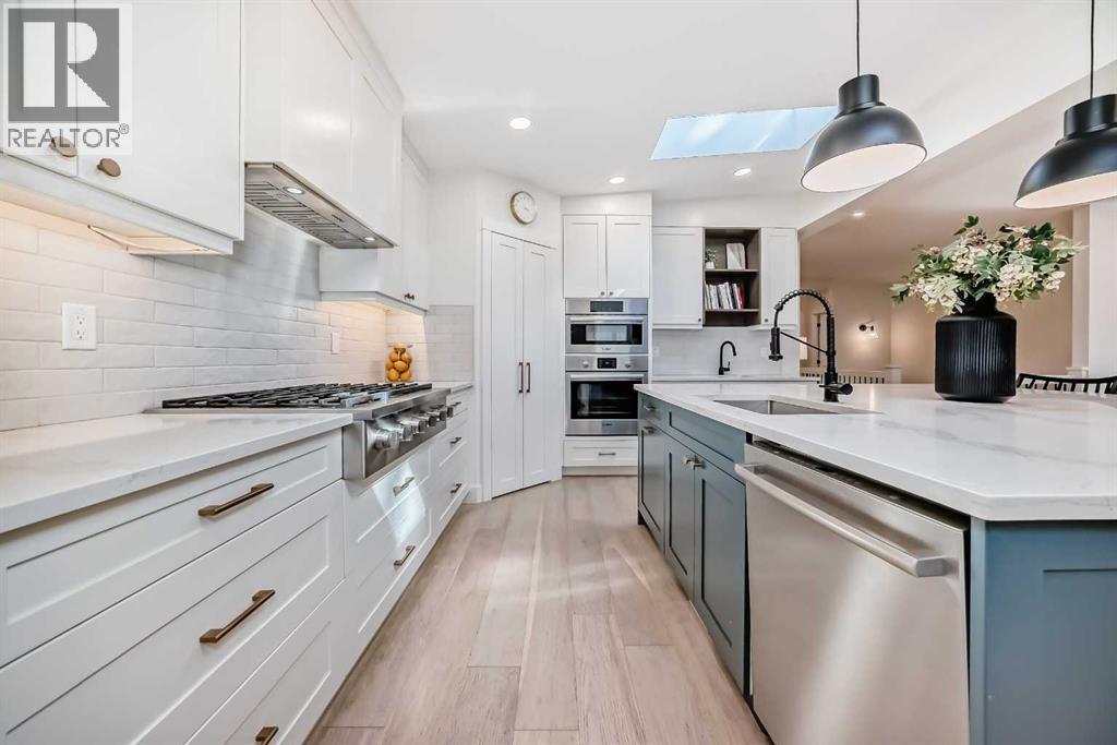 6303 Louise Road SW, Calgary, Alberta  T3E 5V3 - Photo 6 - A2299881