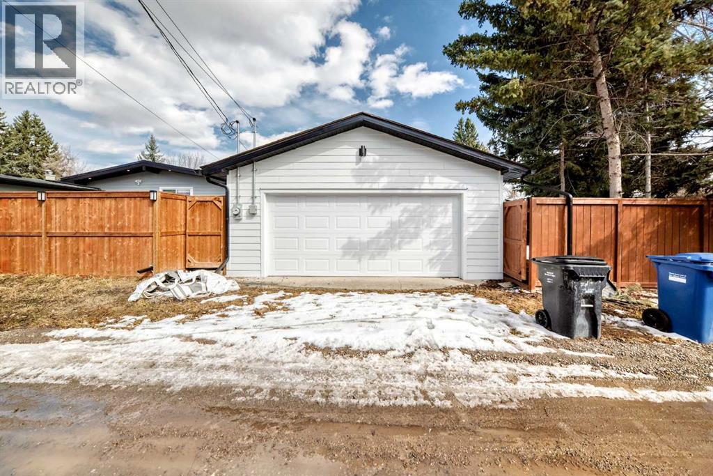 6303 Louise Road SW, Calgary, Alberta  T3E 5V3 - Photo 40 - A2299881
