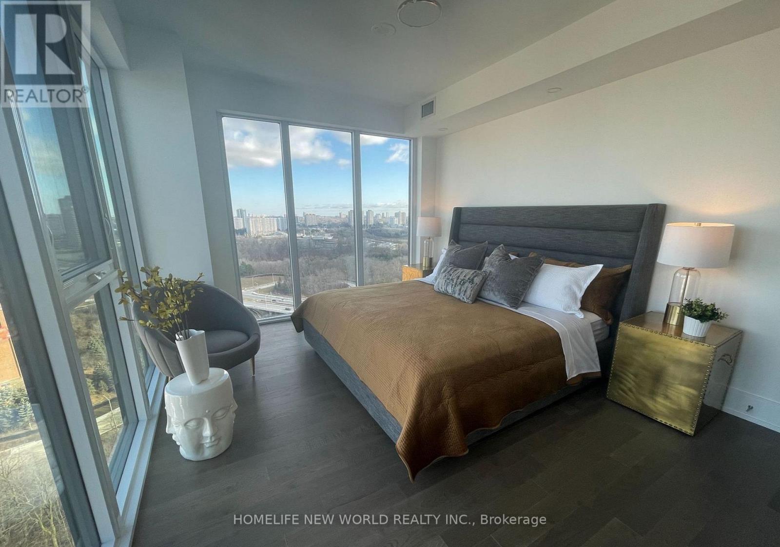 1804 - 30 Inn On The Park Drive, Toronto, Ontario  M3C 0P7 - Photo 10 - C12988136