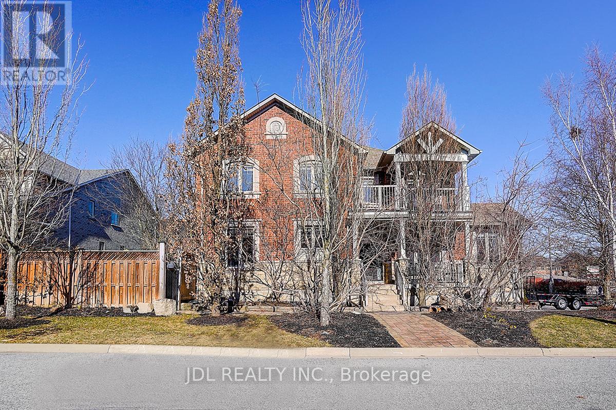 46 Braehead Drive, Richmond Hill, Ontario  L4E 0B3 - Photo 2 - N12988168