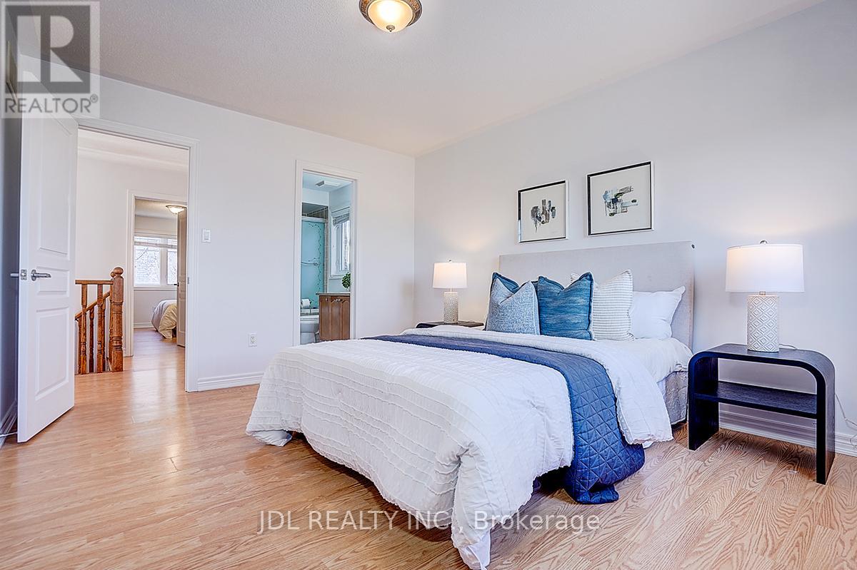 46 Braehead Drive, Richmond Hill, Ontario  L4E 0B3 - Photo 36 - N12988168