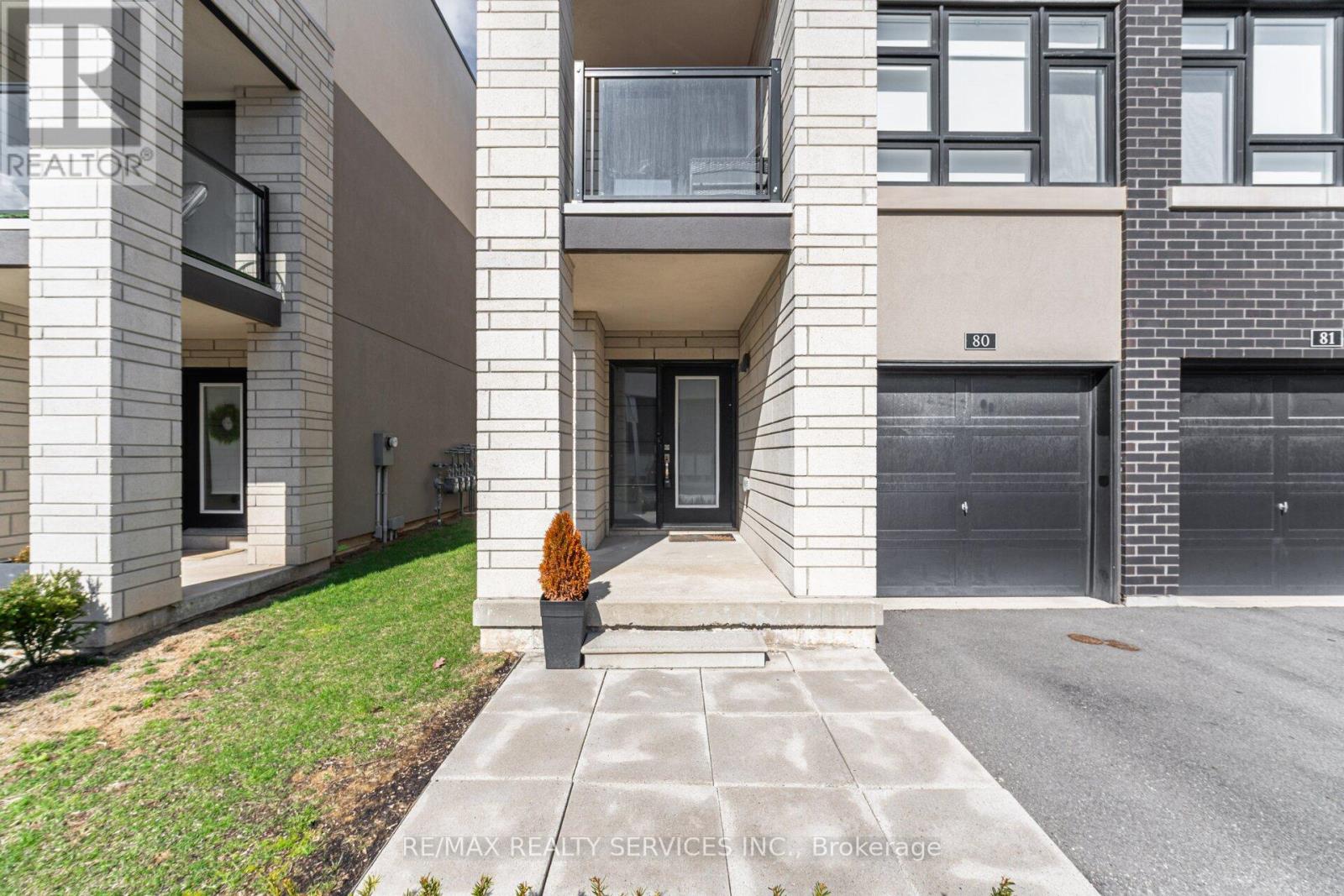 80 - 1121 Cooke Boulevard, Burlington, Ontario  L7T 0C4 - Photo 2 - W12922644