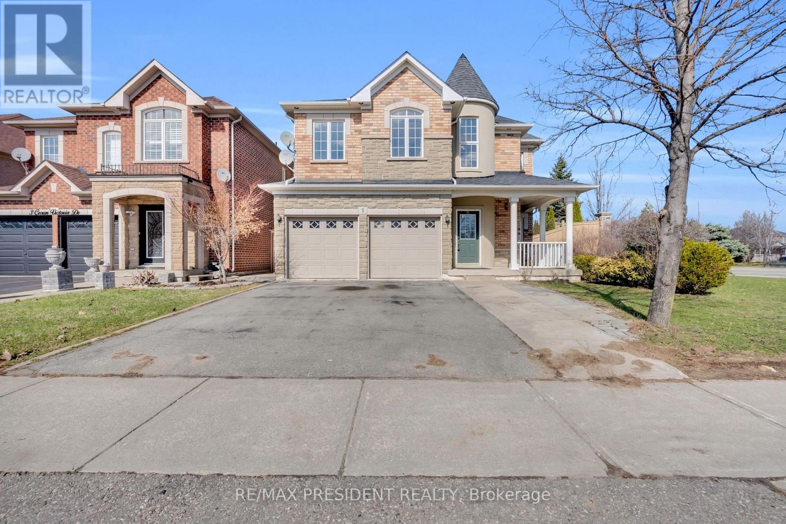 1 Crown Victoria Drive, Brampton, Ontario  L7A 3A2 - Photo 2 - W12985010