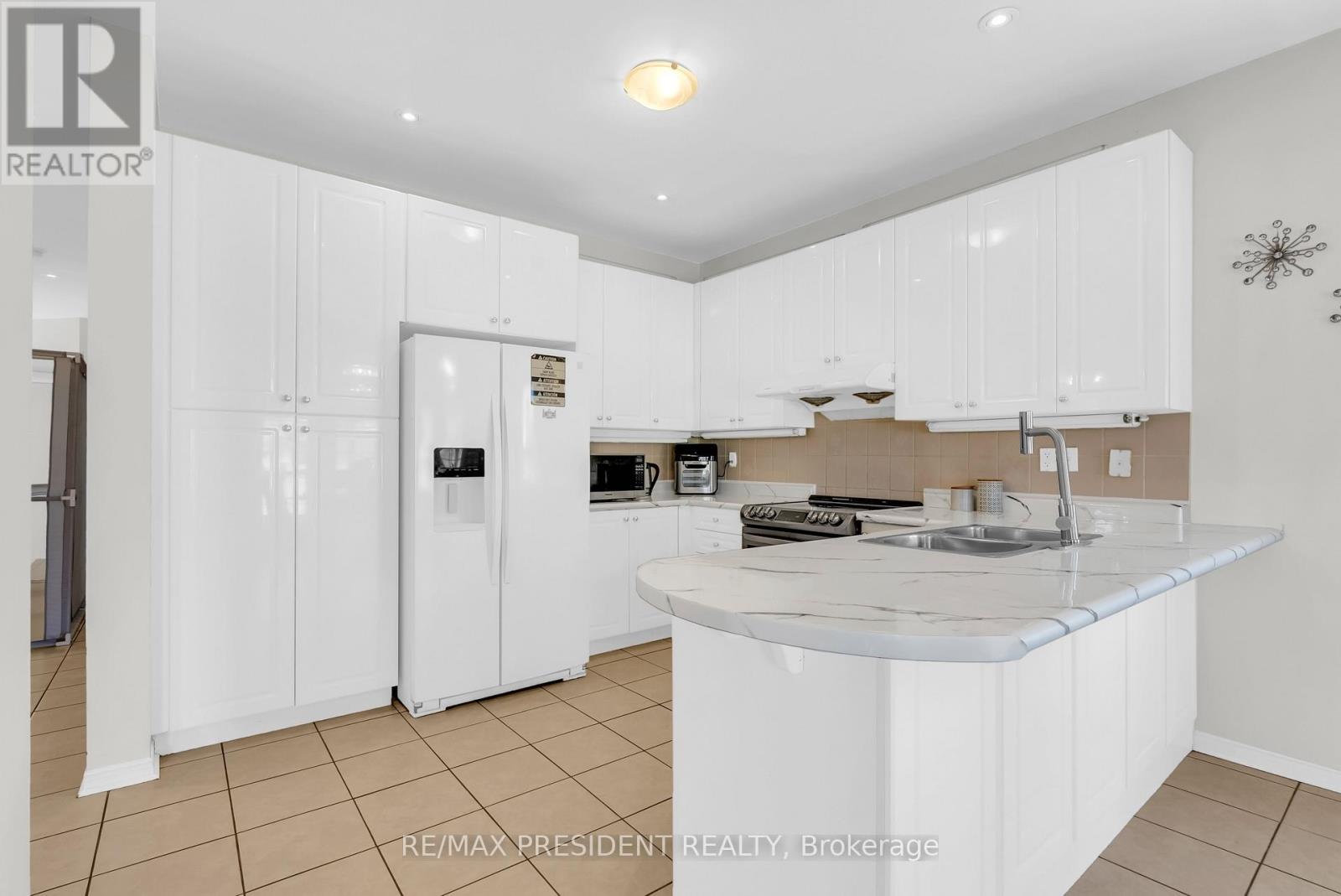 1 Crown Victoria Drive, Brampton, Ontario  L7A 3A2 - Photo 14 - W12985010