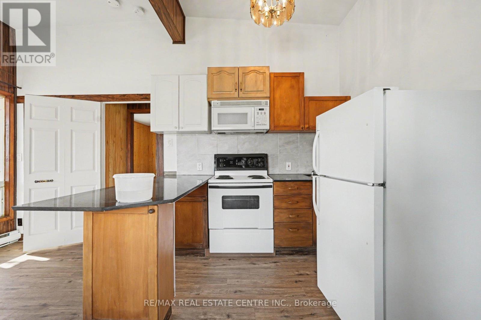 84 Bank Street N, Renfrew, Ontario  K7V 2E2 - Photo 16 - X12980252