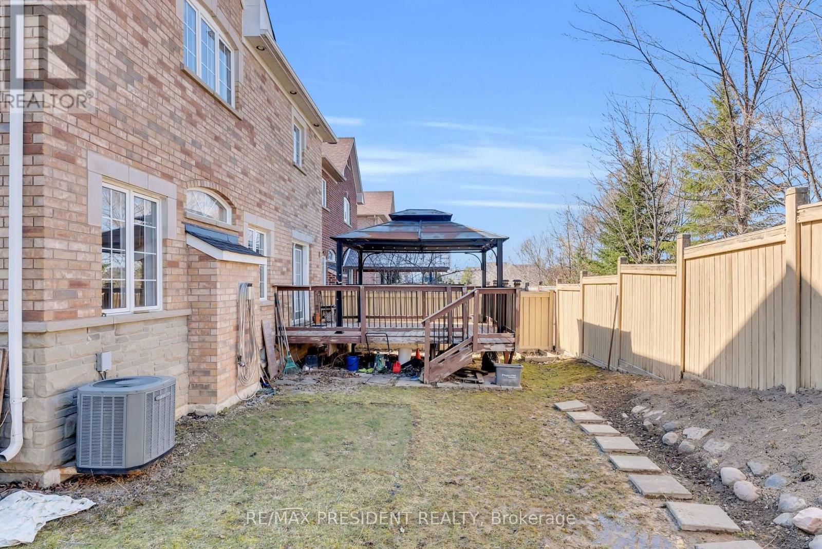 1 Crown Victoria Drive, Brampton, Ontario  L7A 3A2 - Photo 47 - W12985010