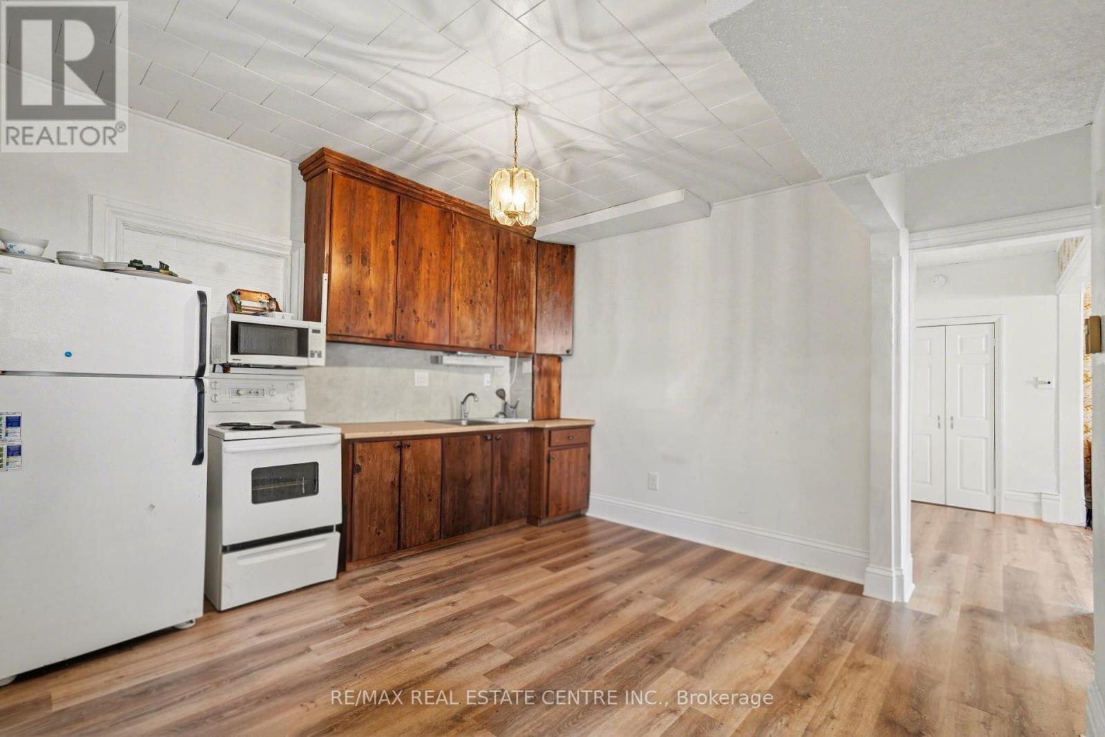 84 Bank Street N, Renfrew, Ontario  K7V 2E2 - Photo 14 - X12980252